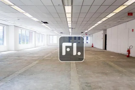 Sala Comercial para alugar, 935m² no Chácara Santo Antônio (Zona Sul), São Paulo