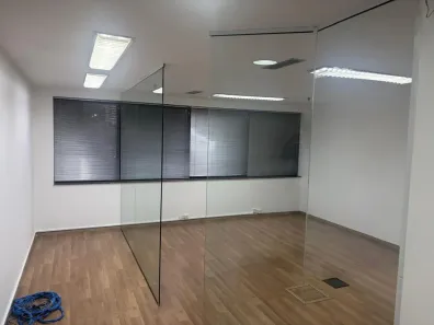 Sala Comercial com 3 Quartos para alugar, 70m² no Cidade Monções, São Paulo