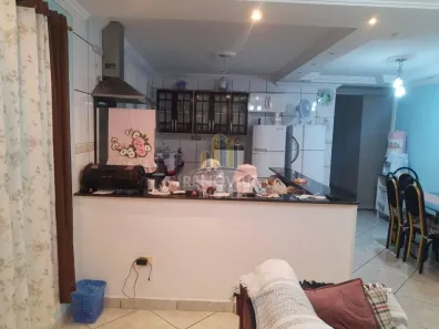 Casa com 2 Quartos à venda, 141m² no Jardim Luciana, Itaquaquecetuba