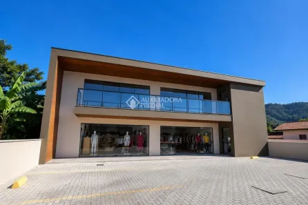 Sala Comercial para alugar, 67m² no São João do Rio Vermelho, Florianópolis