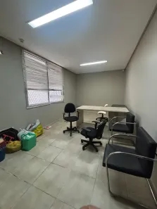 Ponto Comercial com 11 Quartos para alugar, 34m² no Antares, Maceió