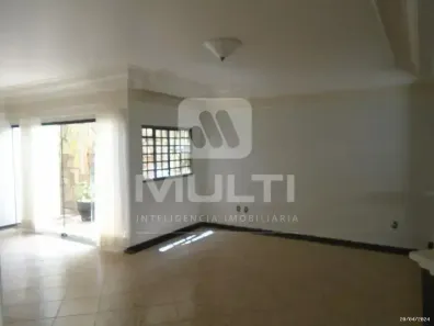 Casa com 4 Quartos para alugar, 220m² no Vigilato Pereira, Uberlândia