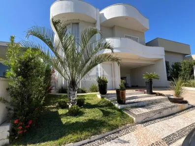 Casa de Condomínio com 3 Quartos para alugar, 285m² no Parque Nova Carioba, Americana