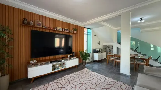Sobrado com 4 Quartos à venda, 309m² no Setor Sudoeste, Goiânia