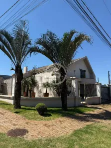 Casa com 2 Quartos para alugar, 476m² no Universitário, Cascavel