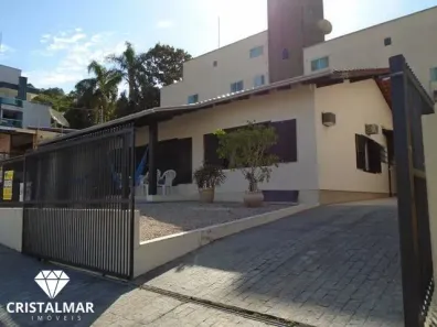 Casa com 4 Quartos à venda, 131m² no Centro, Bombinhas