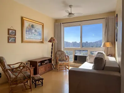 Apartamento com 2 Quartos à venda, 68m² no Camaquã, Porto Alegre