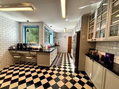 Casa de Condomínio com 5 Quartos à venda, 300m² no Itaipava, Petrópolis