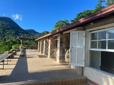 Casa com 3 Quartos à venda, 750m² no Araras, Petrópolis