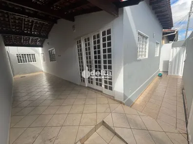 Casa com 4 Quartos à venda, 130m² no Presidente Roosevelt, Uberlândia