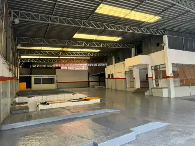 Galpão/Depósito/Armazém para alugar, 700m² no Carlos Prates, Belo Horizonte
