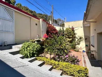 Casa com 2 Quartos à venda, 256m² no Centro, Vinhedo