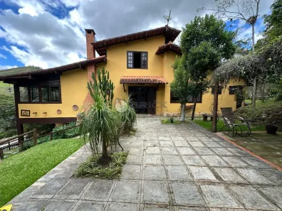 Casa de Condomínio com 4 Quartos à venda, 189m² no Vargem Grande, Teresópolis