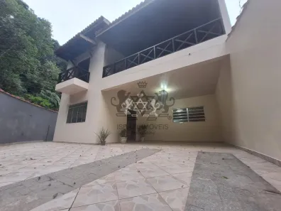 Sobrado com 3 Quartos à venda, 141m² no Jardim Terralão, Caraguatatuba