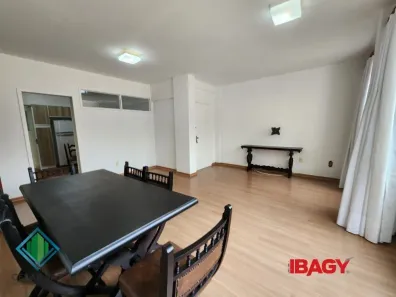 Apartamento com 2 Quartos à venda, 106m² no Centro, Florianópolis