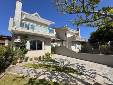 Casa com 3 Quartos à venda, 123m² no , Imbé