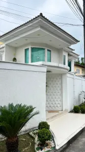 Casa de Condomínio com 3 Quartos à venda, 250m² no Campo Grande, Rio de Janeiro