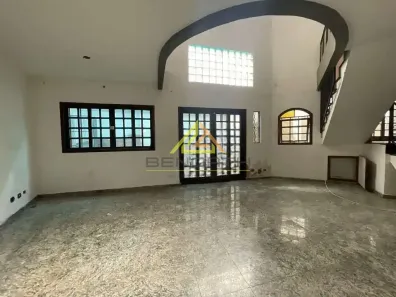 Casa com 4 Quartos para alugar, 280m² no Água Fria, São Paulo