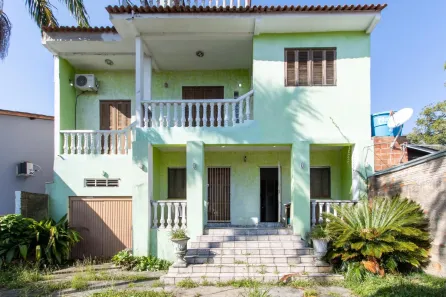 Casa com 3 Quartos à venda, 370m² no Espírito Santo, Porto Alegre