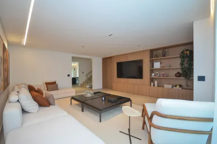 Sobrado com 3 Quartos à venda, 323m² no Abranches, Curitiba
