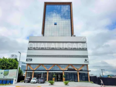 Sala Comercial para alugar, 33m² no Aeroporto, Tubarão