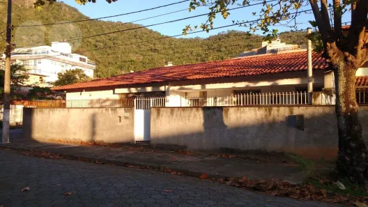 Casa com 4 Quartos à venda, 240m² no São Francisco, Niterói