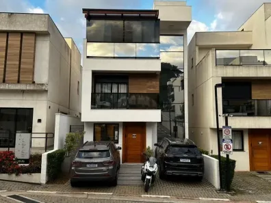 Casa de Condomínio com 4 Quartos à venda, 150m² no Parque Rincão, Cotia