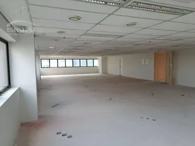 Sala Comercial para alugar, 219m² no Vila Olímpia, São Paulo