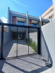 Sobrado com 3 Quartos à venda, 105m² no Costa e Silva, Joinville