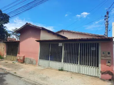 Casa com 6 Quartos à venda, 237m² no Setor Norte Ferroviário, Goiânia