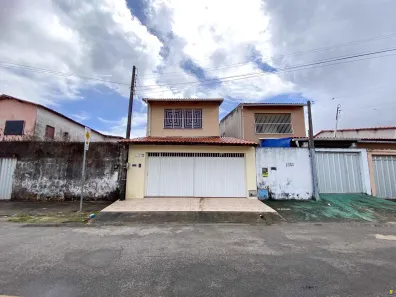Casa com 3 Quartos para alugar, 180m² no Manoel Sátiro, Fortaleza