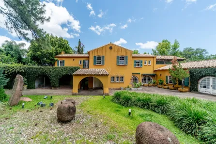Casa com 3 Quartos à venda, 740m² no Pedra Redonda, Porto Alegre