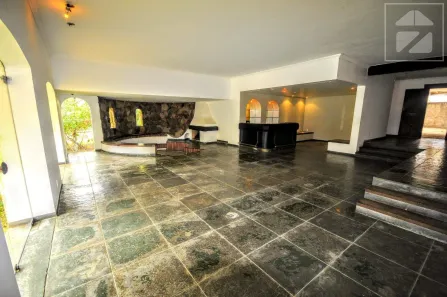 Imóvel Comercial com 2 Quartos para alugar, 560m² no Jardim das Paineiras, Campinas