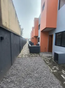 Casa de Condomínio com 3 Quartos para alugar, 80m² no Oficinas, Tubarão