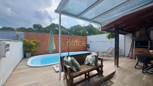 Sobrado com 3 Quartos à venda, 180m² no Espinheiros, Joinville