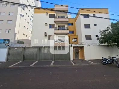 Apartamento com 3 Quartos para alugar, 85m² no Santa Mônica, Uberlândia