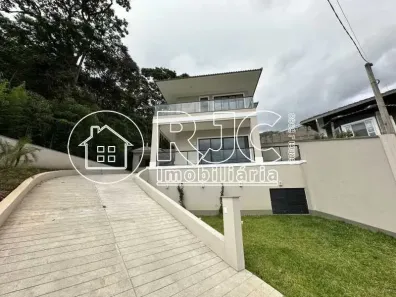Casa de Condomínio com 4 Quartos à venda, 280m² no Vargem Grande, Teresópolis