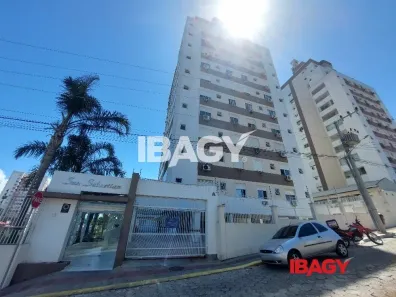 Apartamento com 2 Quartos para alugar, 73m² no Barreiros, São José
