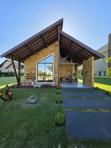 Casa de Condomínio com 3 Quartos para alugar, 200m² no , Bananeiras