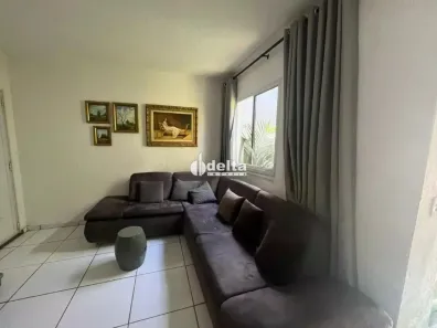 Casa de Condomínio com 3 Quartos à venda, 100m² no Aclimação, Uberlândia