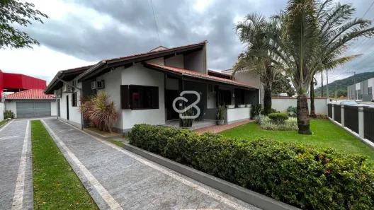 Casa com 4 Quartos à venda, 226m² no Barra do Rio Cerro, Jaraguá do Sul