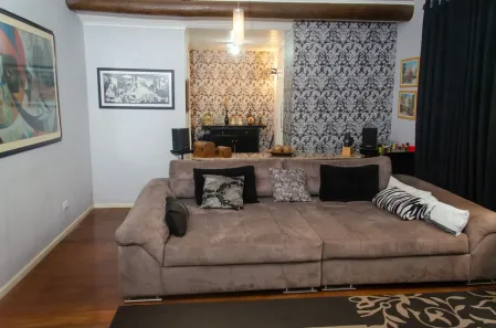 Casa com 3 Quartos à venda, 350m² no Taboão, Curitiba