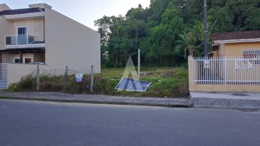 Lote/Terreno à venda, 774m² no Boa Vista, Joinville