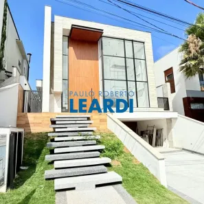 Casa de Condomínio com 4 Quartos à venda, 294m² no Residencial Real Park, Arujá