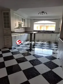 Sobrado com 3 Quartos à venda, 327m² no Vila Pires, Santo André