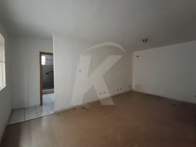 Casa com 2 Quartos para alugar, 60m² no Vila Nivi, São Paulo