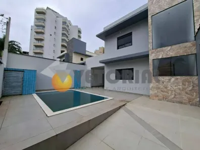 Sobrado com 4 Quartos à venda, 220m² no Indaiá, Caraguatatuba