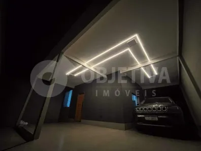 Casa com 3 Quartos à venda, 153m² no São Jorge, Uberlândia