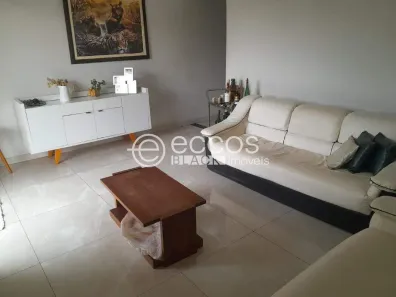 Casa com 3 Quartos à venda, 180m² no Brasil, Uberlândia