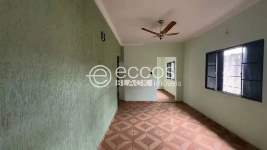 Casa com 3 Quartos à venda, 200m² no Umuarama, Uberlândia